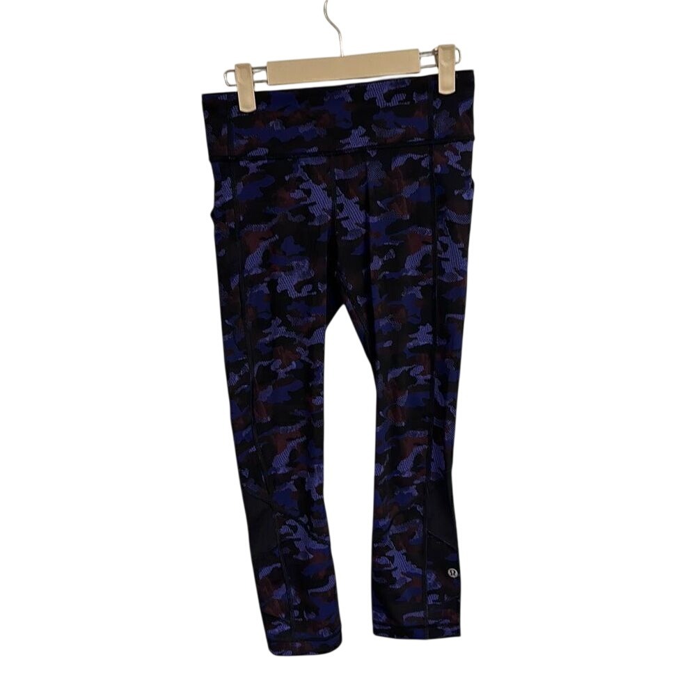 Lululemon Black Purple Camo Wunder Under‎ Crop Yoga Leggings Size 2